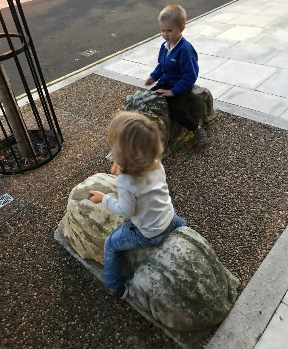 6B6ACD4C-8E72-4A2F-A798-BB3EF34C3D3E