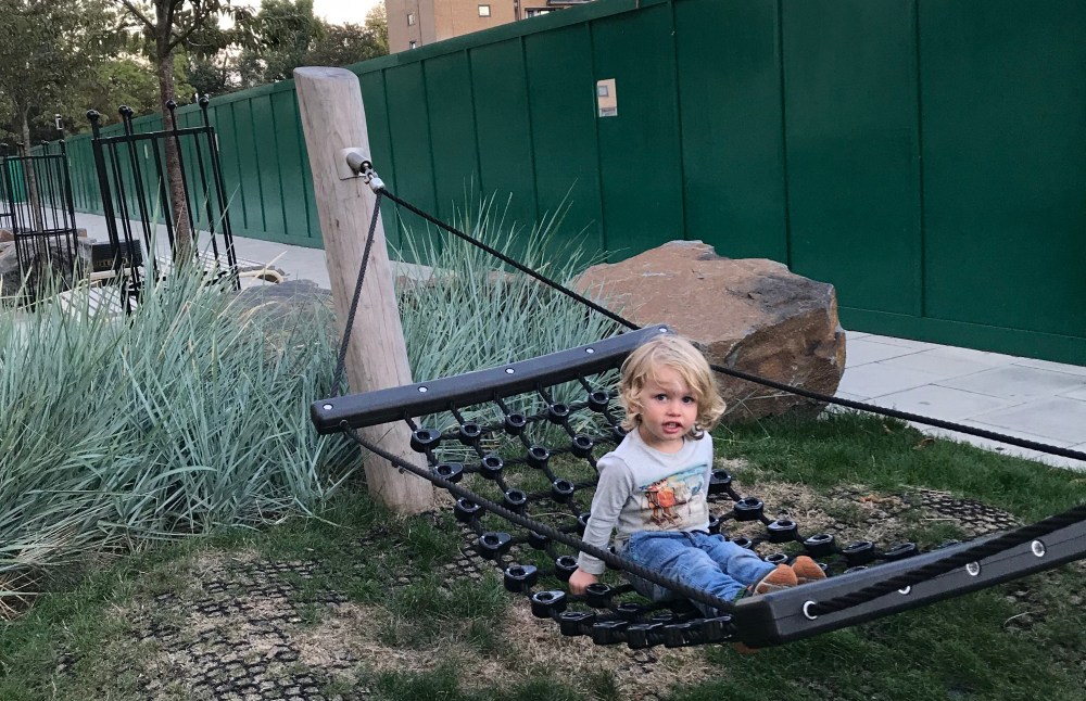 E5CB2CDC-54B8-46C9-BD8C-8DCB28D3AC0F