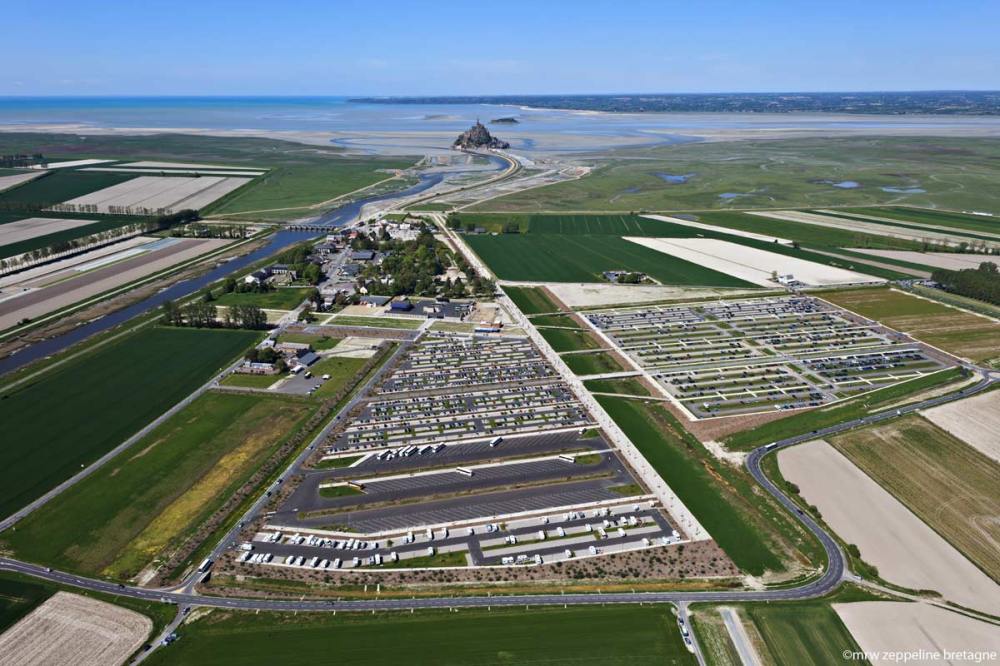 Mont-St-Michel-Maritime-Restoration-by-HYL-01-Zeppeline-Bretagne